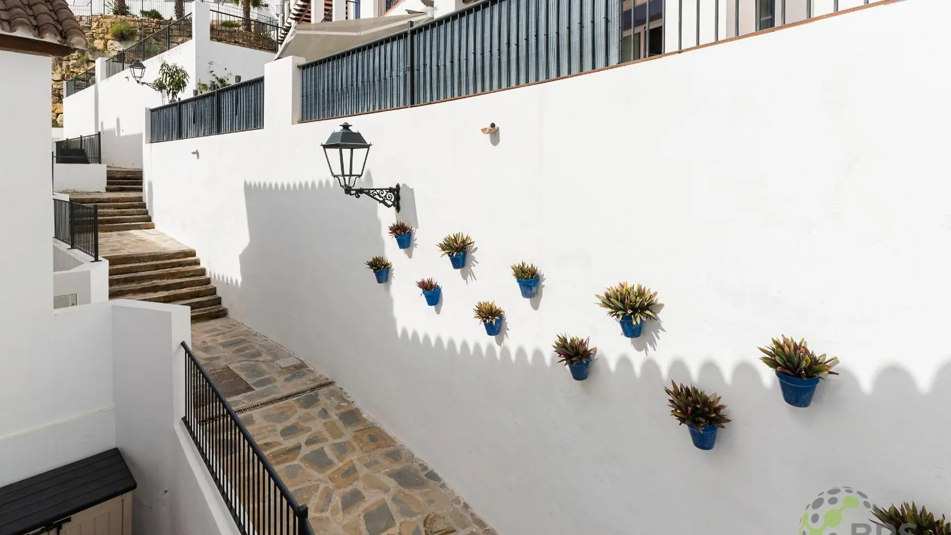 Paraiso Pueblo Penthouse - 4404 Estepona 0*,  Spain