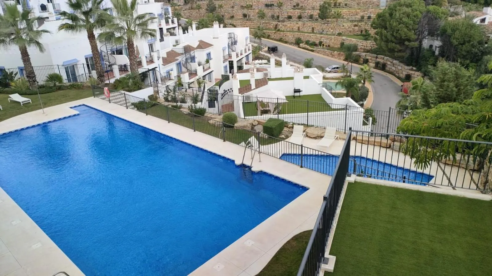 Paraiso Pueblo Penthouse - 4404 Estepona Apartment