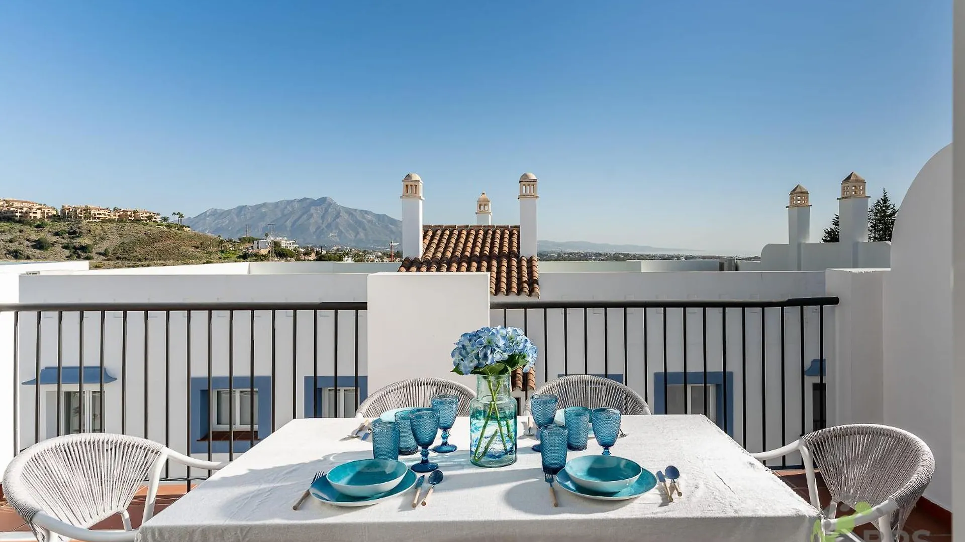 Paraiso Pueblo Penthouse - 4404 Estepona Apartment